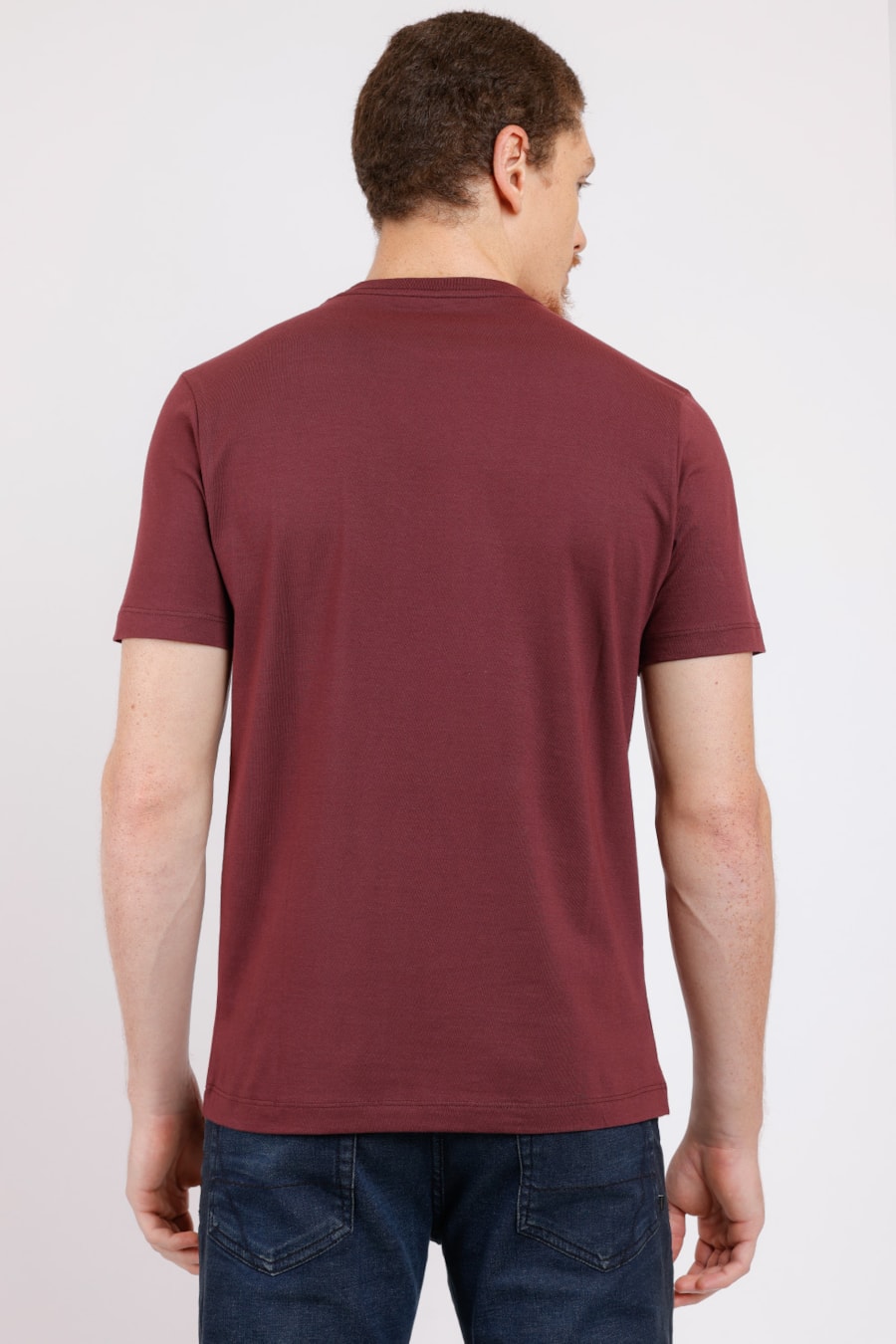 Camiseta Estampa Logo Triângulo Burgundy — foto 2 de 2