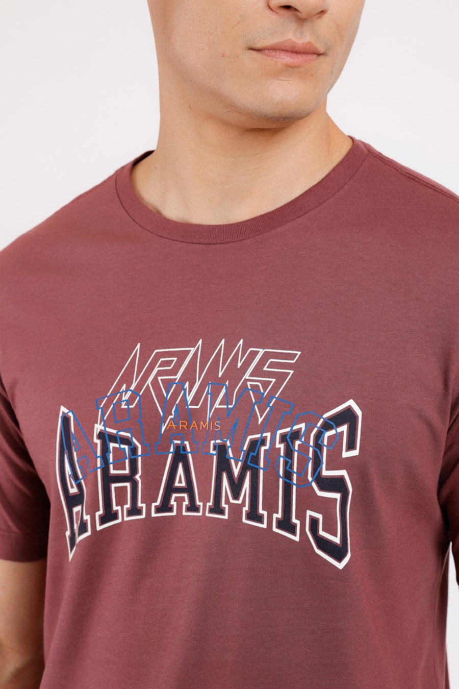 Camiseta Estampa Mix Logos Burgundy — foto 1 de 2
