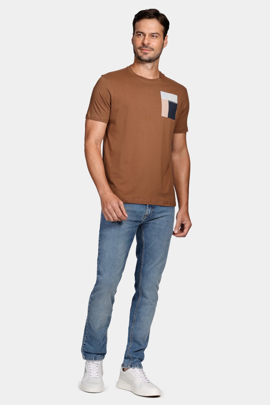 Camiseta Estampa Retângulos Marrom Cacau — foto 2 de 4