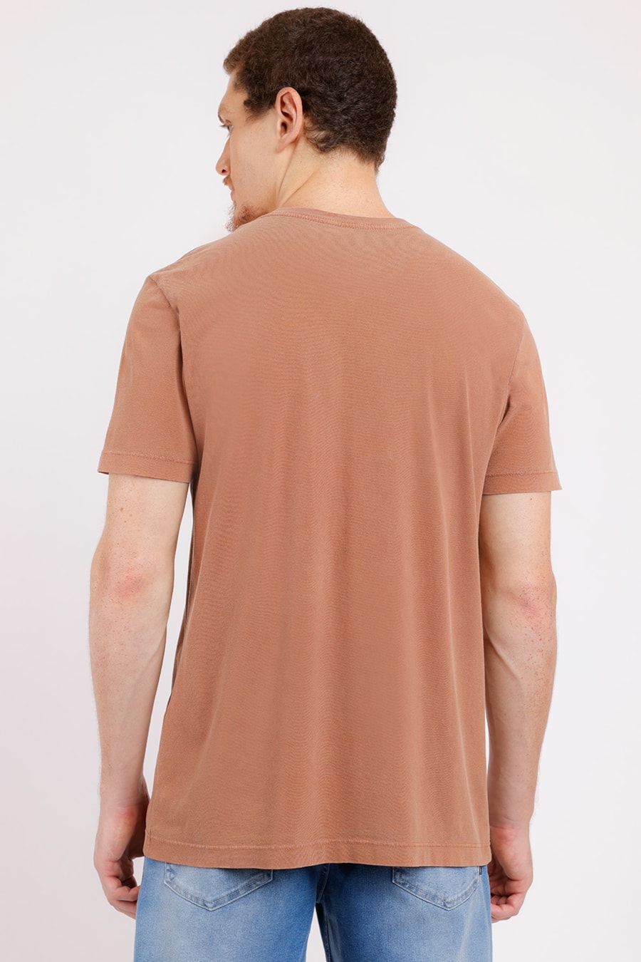 Camiseta Estonada Assinatura Peito Marrom Chocolate — foto 2 de 2