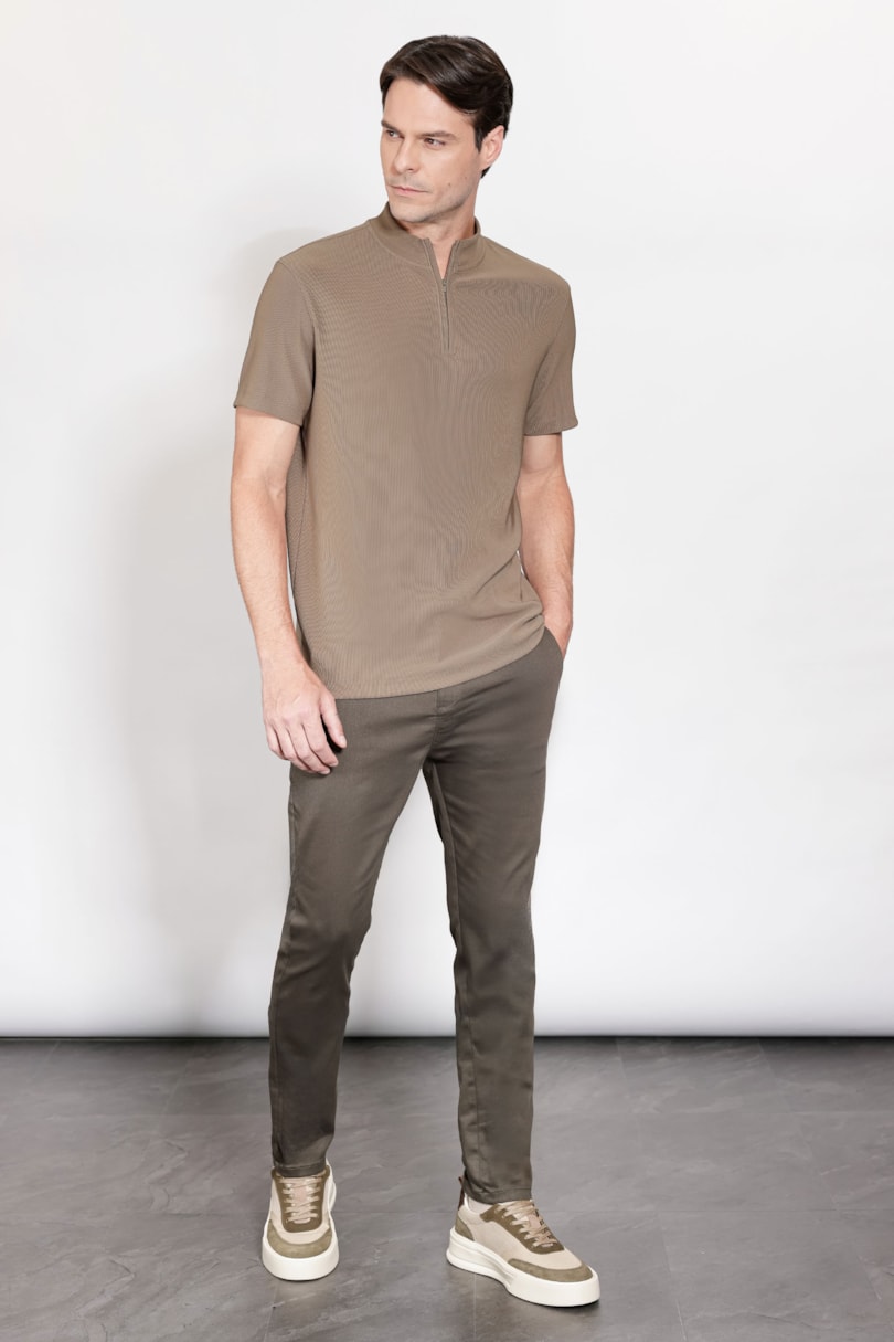 Camiseta Gola Alta Com Zíper Verde Militar