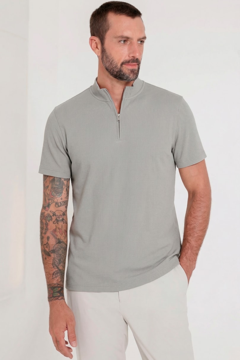 Camiseta Gola Alta Com Zíper Verde Oliva