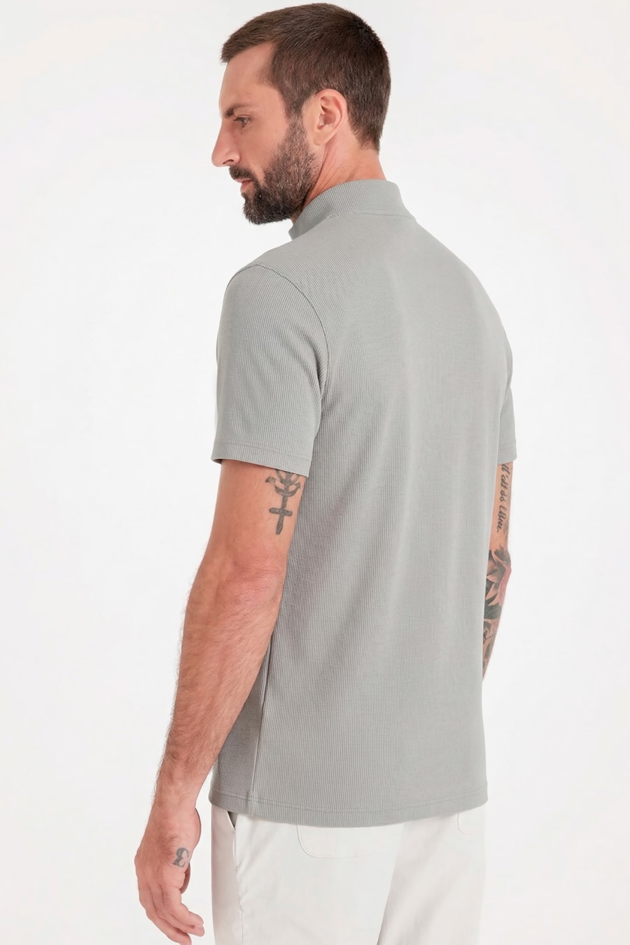 Camiseta Gola Alta Com Zíper Verde Oliva — foto 3 de 4
