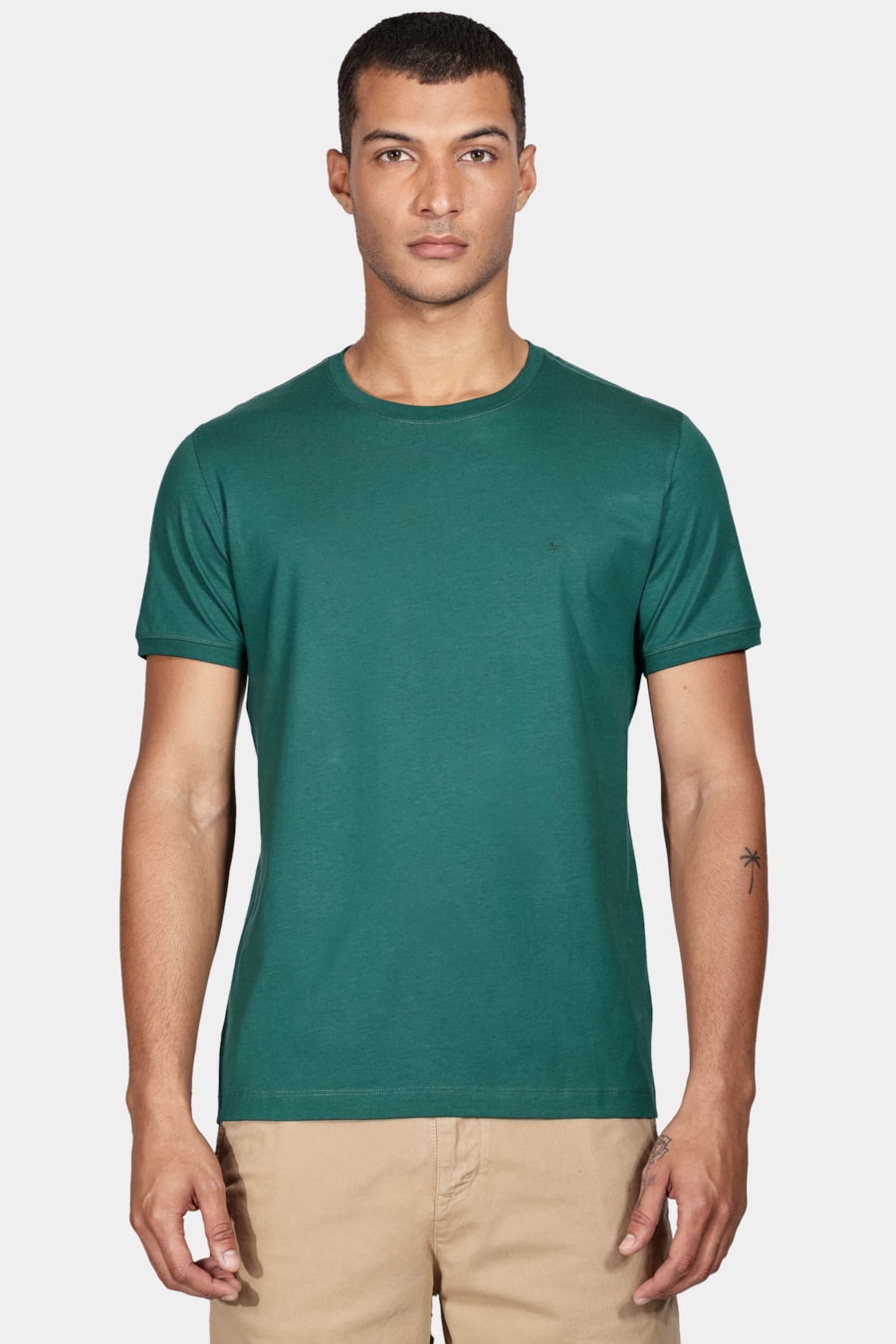 Camiseta Gola Careca de Algodão Pima Verde Floresta — foto 1 de 5