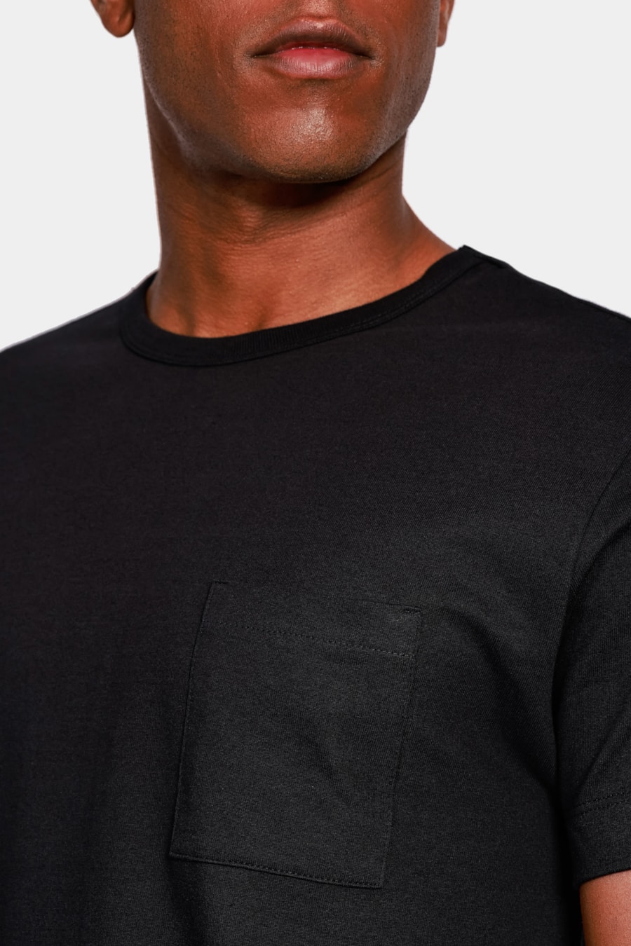 Camiseta Icon Malhão Bolso Preto — foto 3 de 4