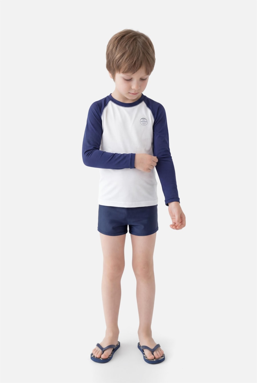 Camiseta Infantil Uv Raglan Contrastante Off White C/ Azul Indigo — foto 2 de 3