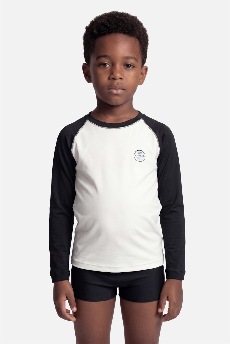 Camiseta Infantil Uv Raglan Contrastante Off White C/Preto — foto 1 de 3