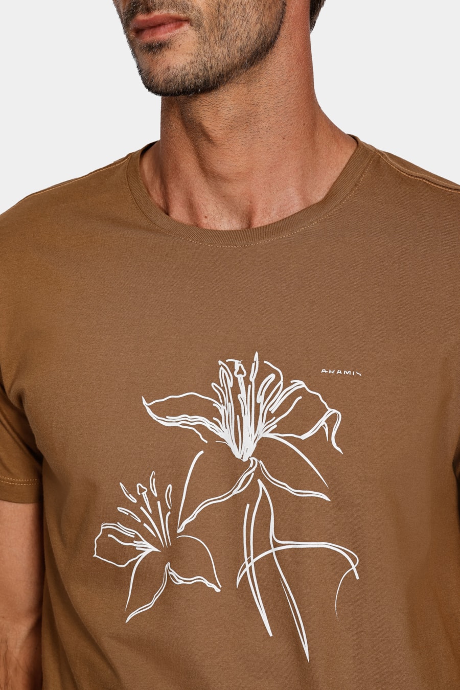 Camiseta Lírios Outline Cáqui Mascavo — foto 3 de 4