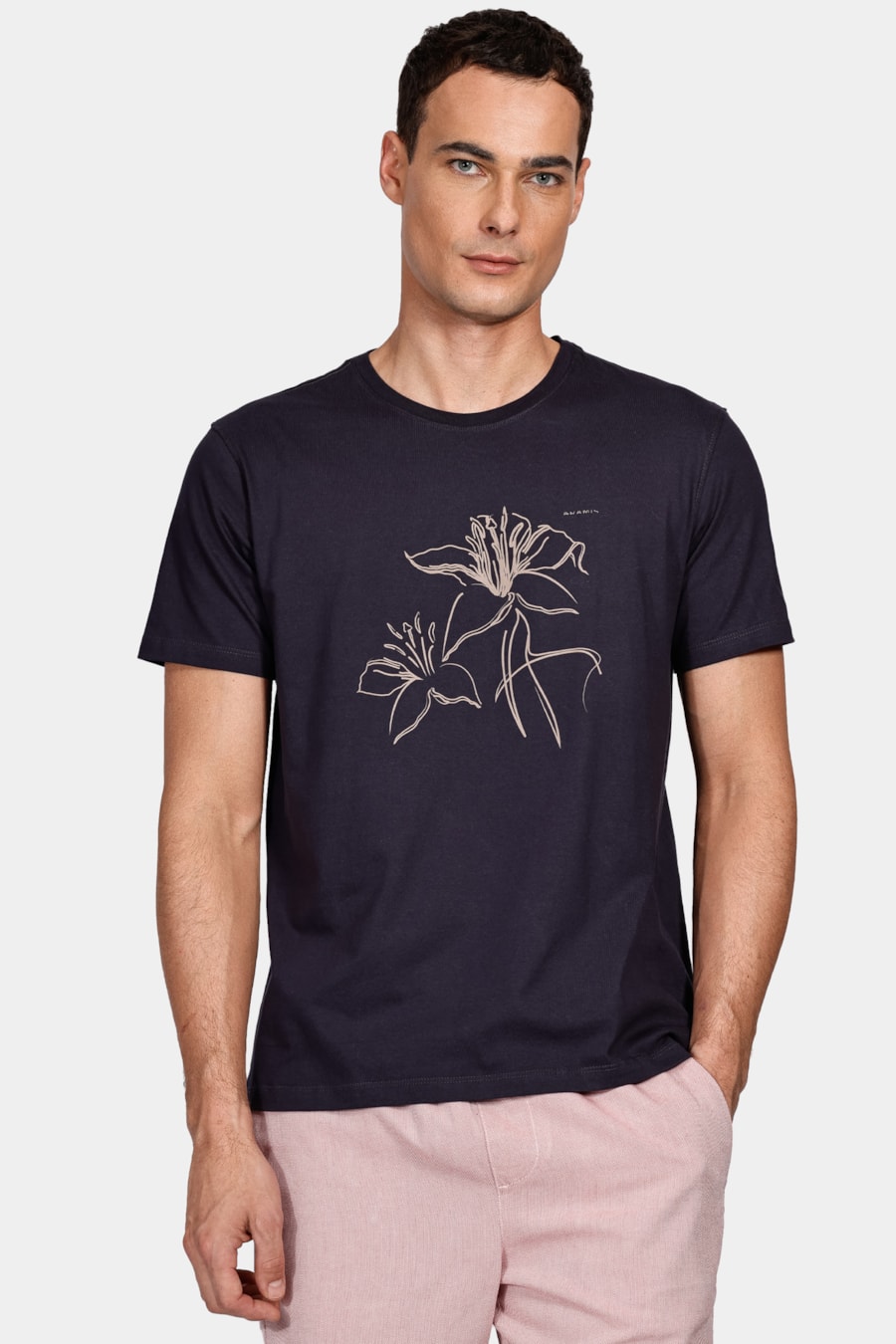 Camiseta Lírios Outline Marinho — foto 1 de 4