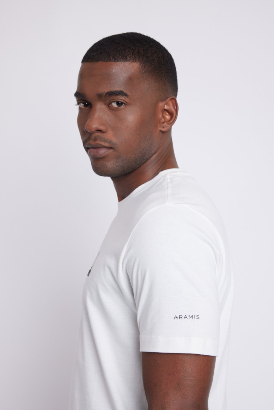 Camiseta Malha Lettering Com Manga Curta Off White — foto 4 de 5