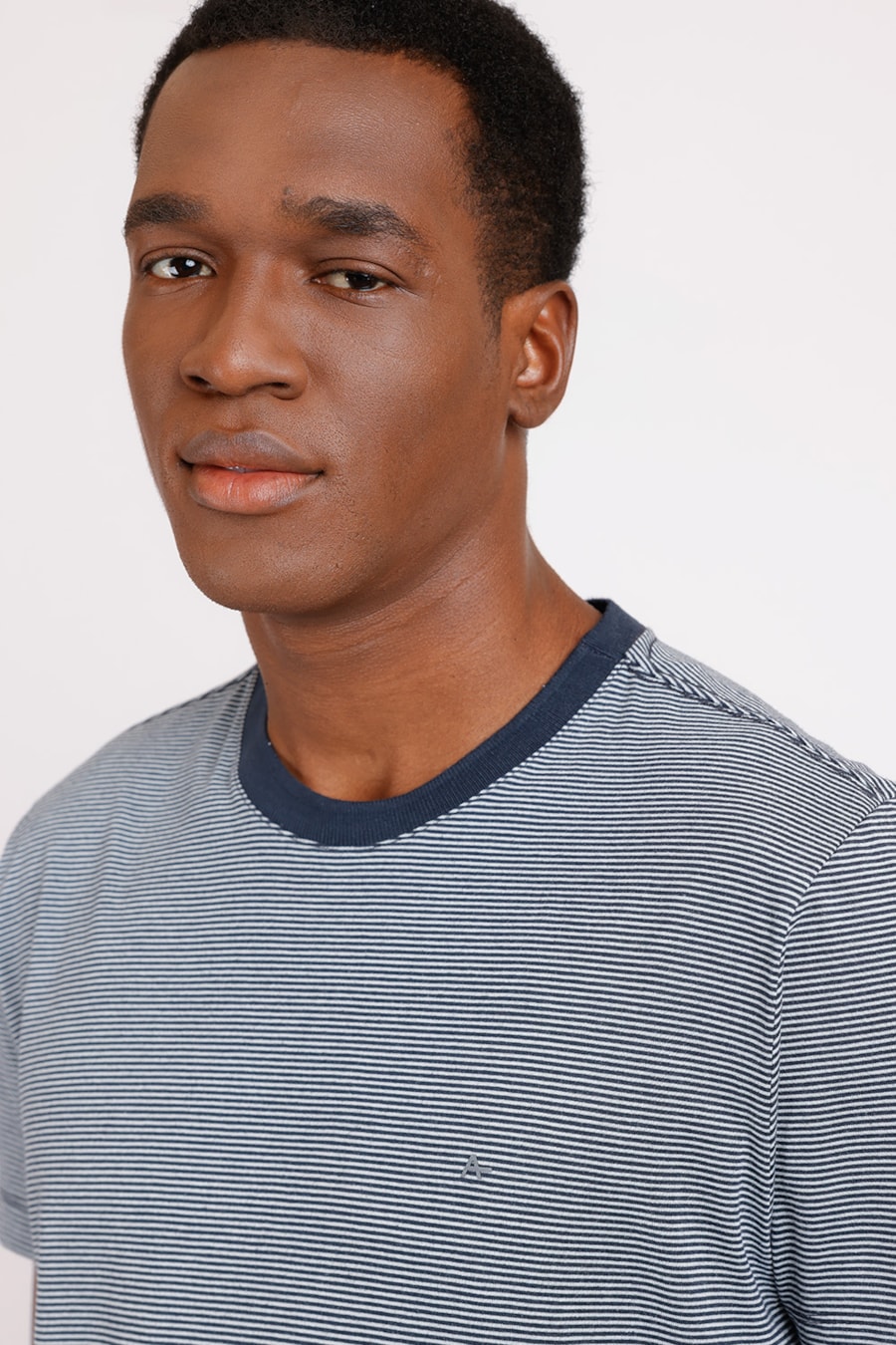 Camiseta Malha Listrada Marinho — foto 1 de 2