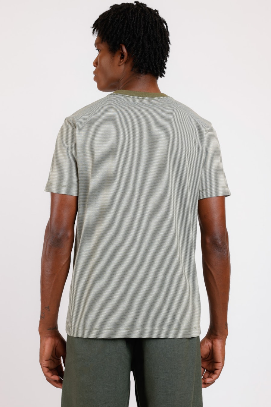 Camiseta Malha Listrada Verde Militar — foto 2 de 2