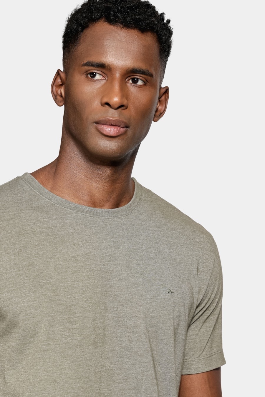 Camiseta Malha Mescla Manga Curta Básica Verde Militar — foto 3 de 5