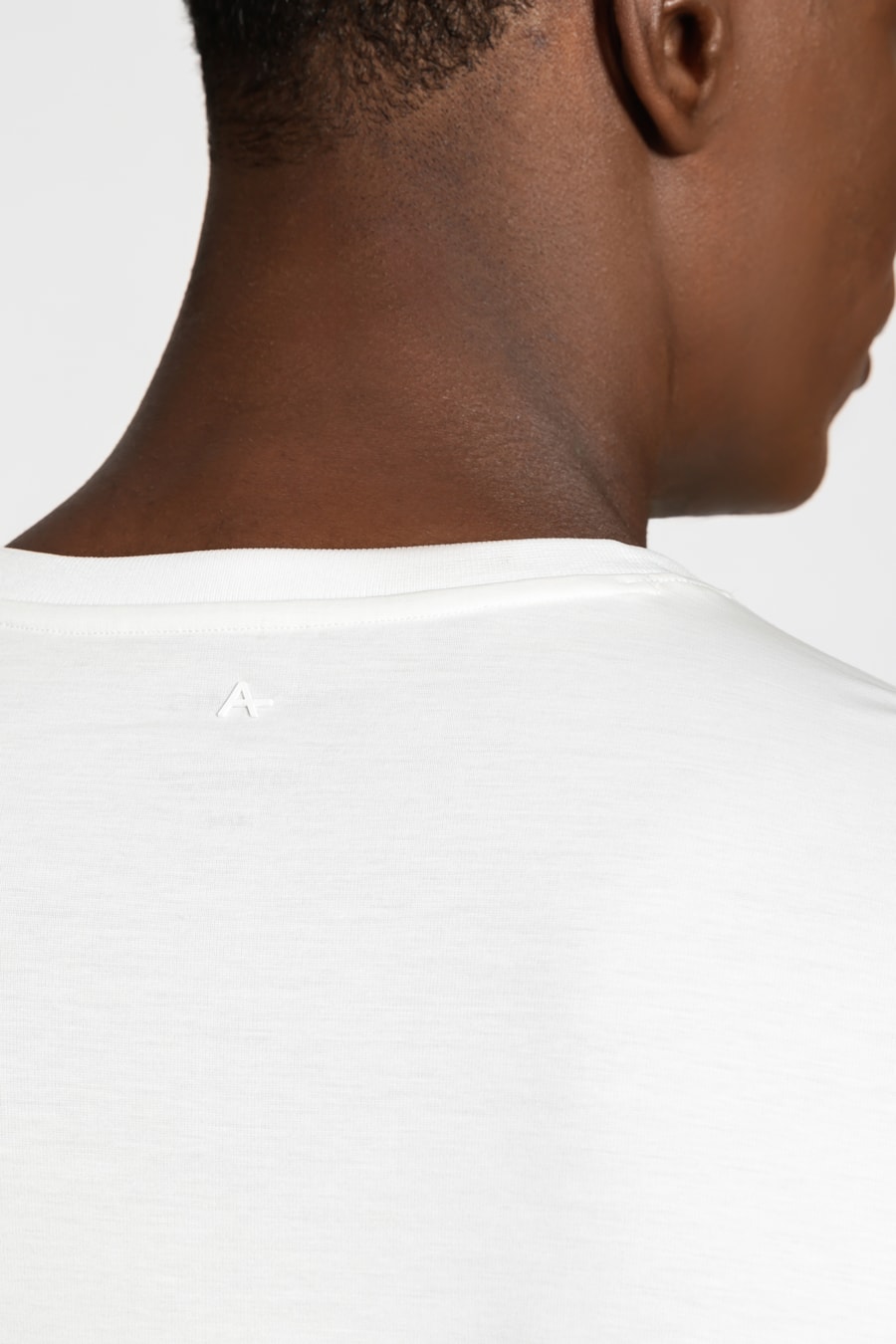 Camiseta Manga Curta A-70 Interlock Off White — foto 4 de 6