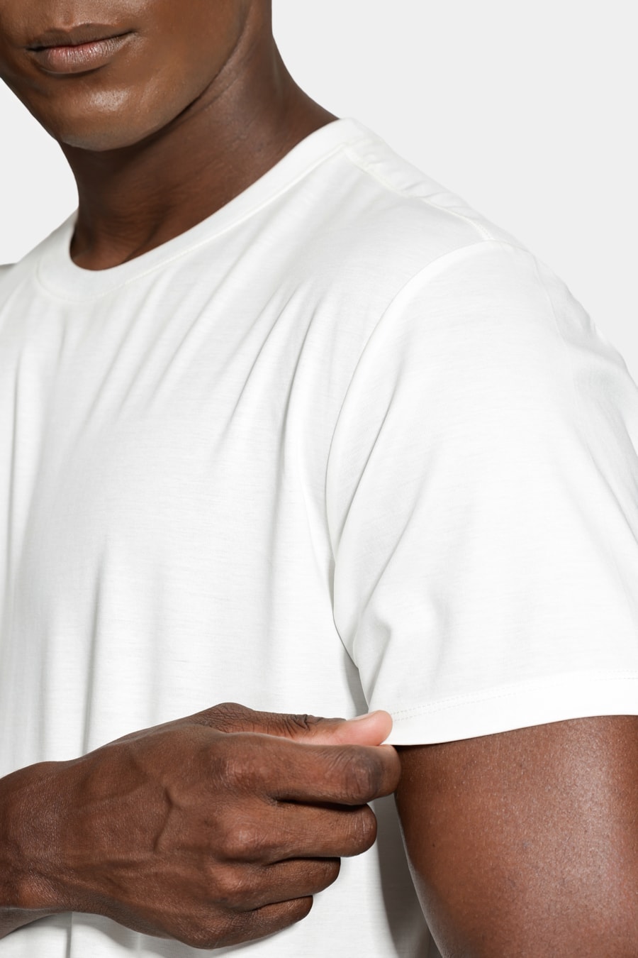Camiseta Manga Curta A-70 Interlock Off White — foto 3 de 6