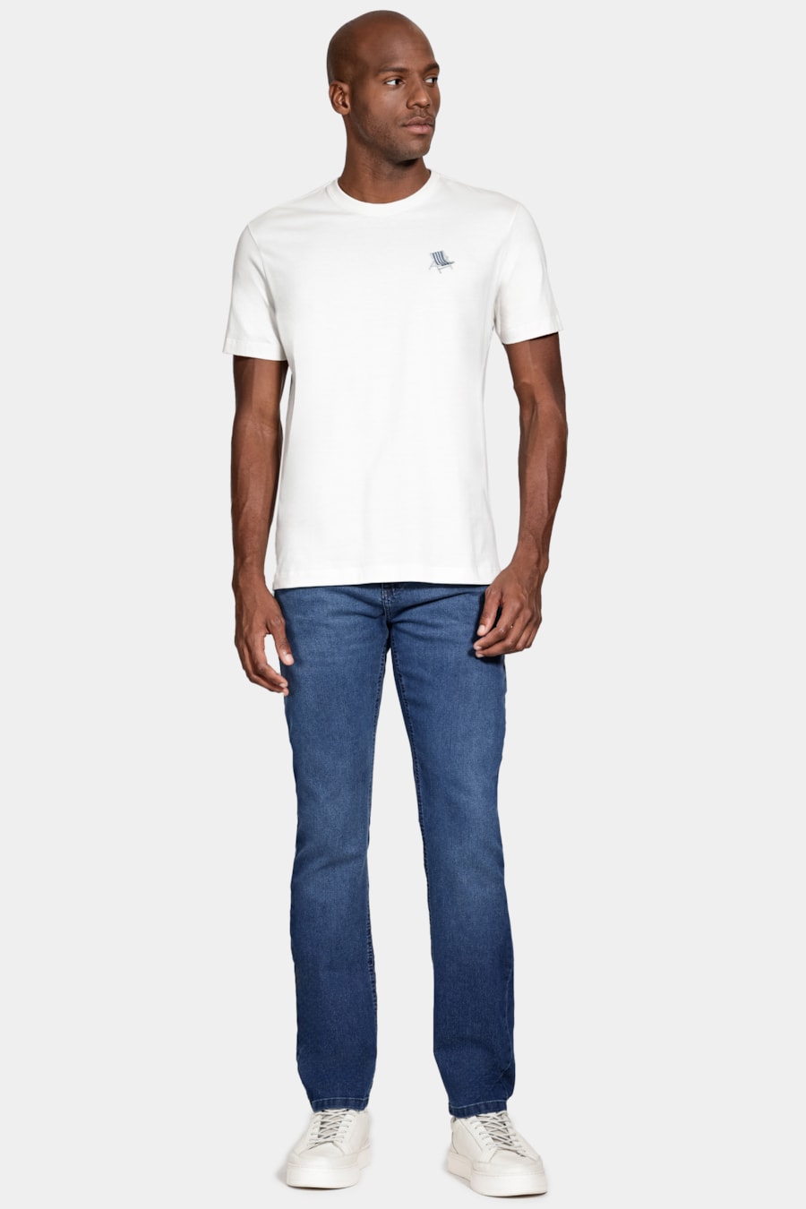 Camiseta Manga Curta Algodão Cadeira Off White — foto 2 de 5