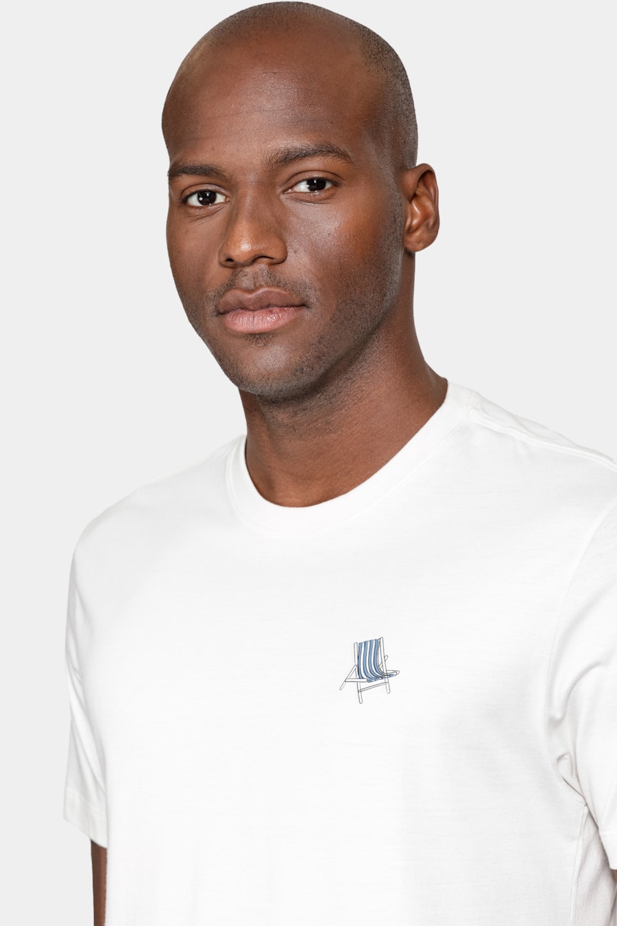 Camiseta Manga Curta Algodão Cadeira Off White — foto 3 de 5
