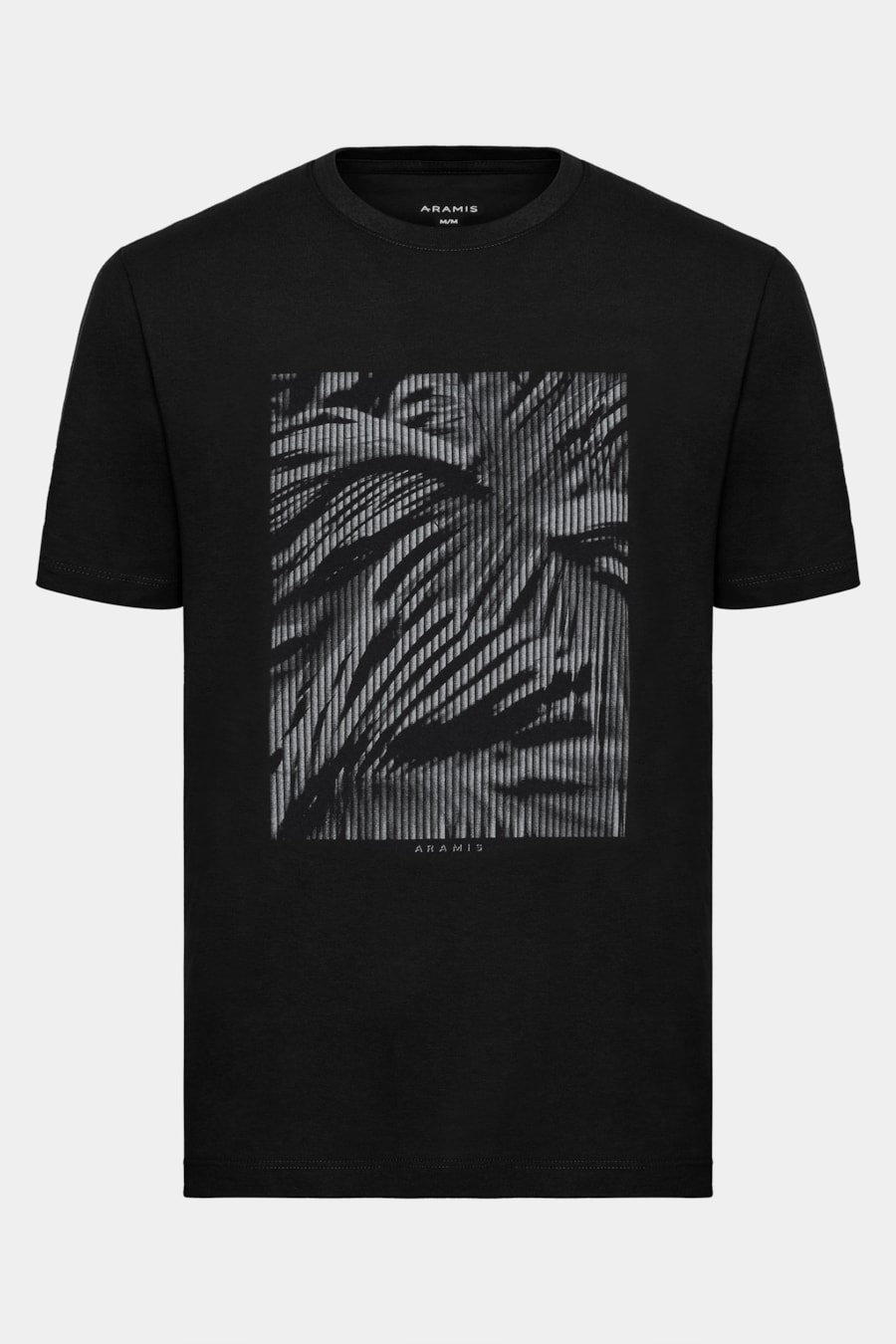 Camiseta Manga Curta Algodão Estampa Folhagens Preto — foto 5 de 5