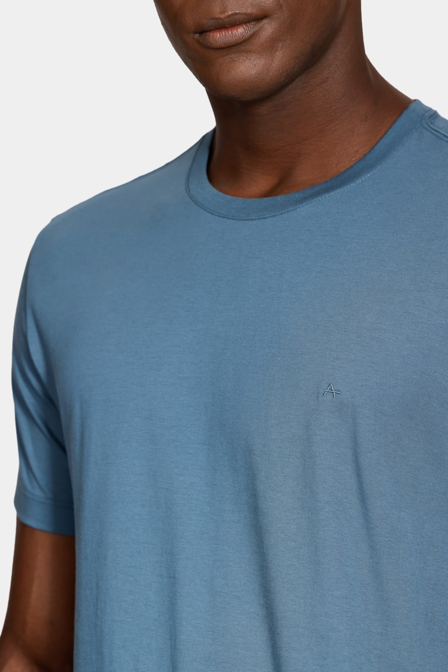 Camiseta Manga Curta Algodão Peruano Azul Oceano — foto 3 de 6