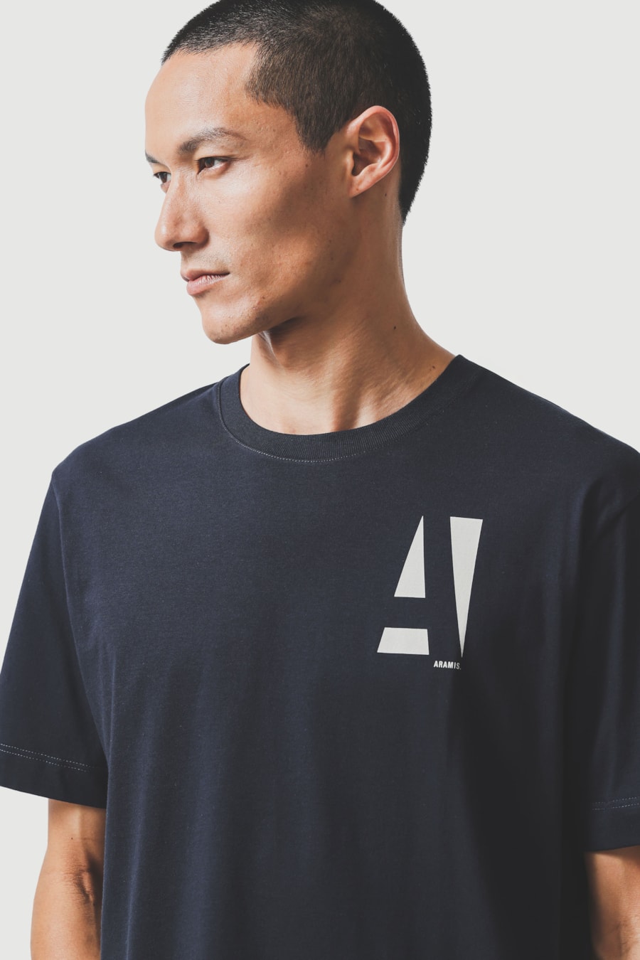 Camiseta Manga Curta Aramis Estampa a Clássico Marinho — foto 3 de 5