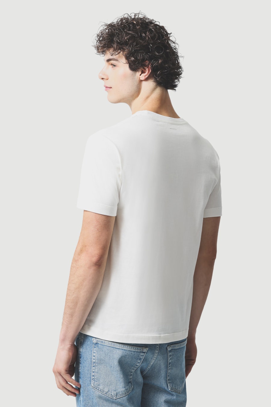 Camiseta Manga Curta Aramis Estampa a Clássico Off White — foto 4 de 5