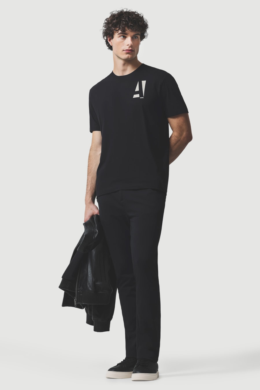 Camiseta Manga Curta Aramis Estampa a Clássico Preto — foto 2 de 5