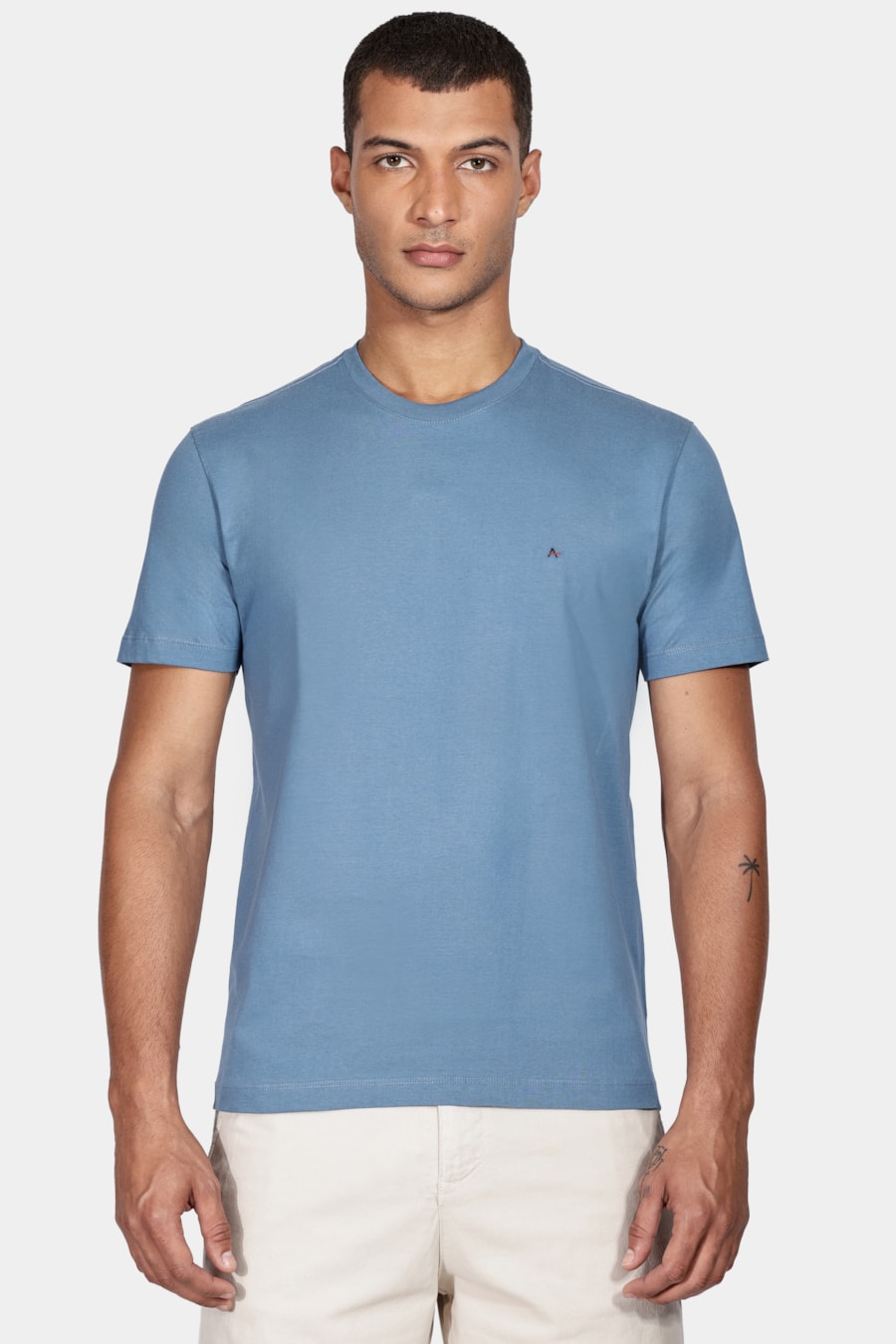 Camiseta Manga Curta Básica Azul Aluminio — foto 1 de 6