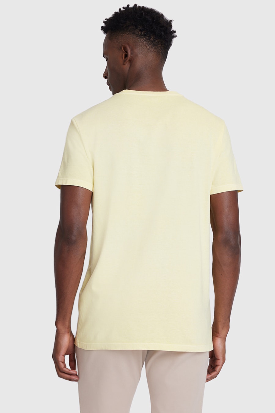 Camiseta Manga Curta Básica Bordado Amarelo Claro — foto 2 de 2