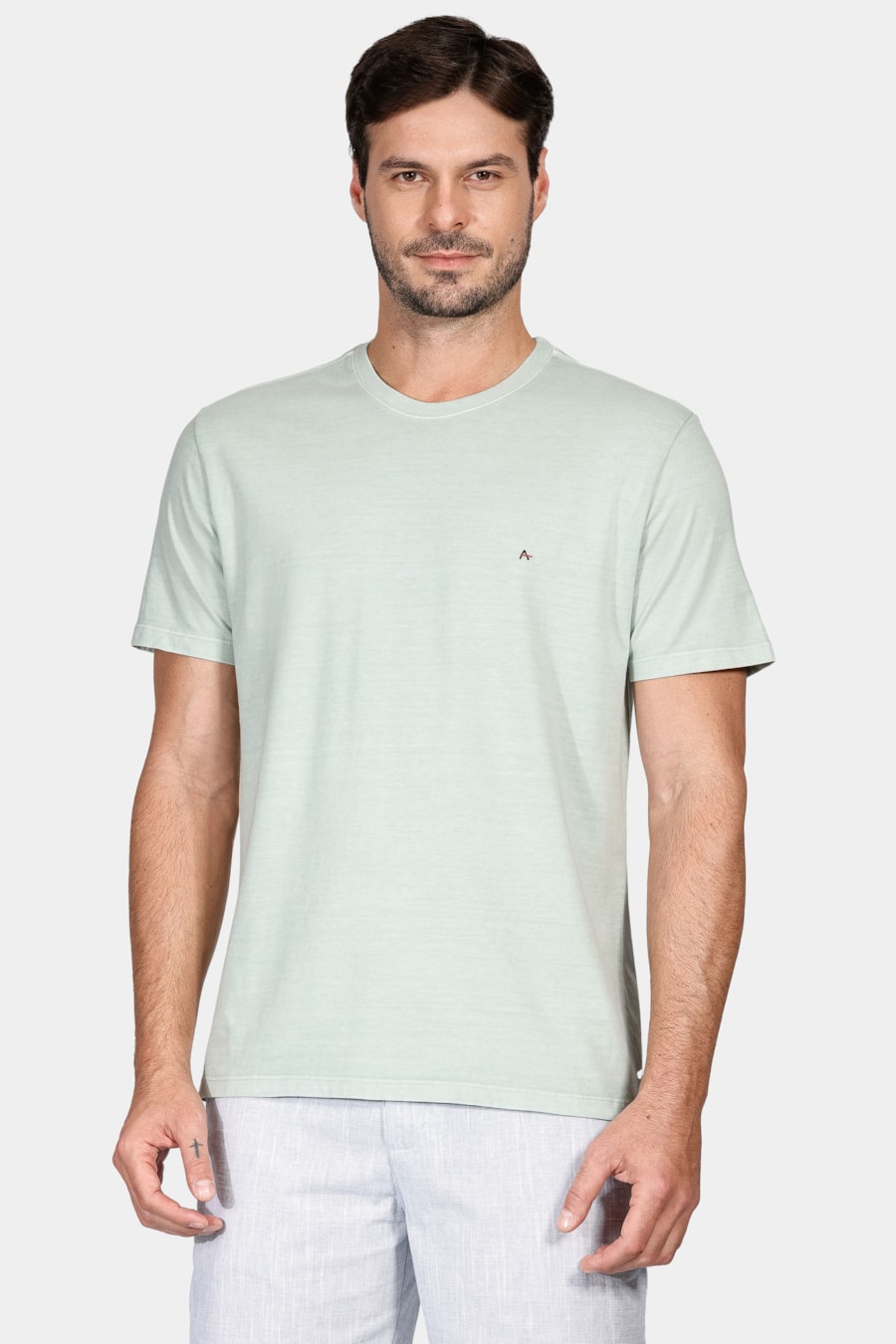 Camiseta Manga Curta Básica Bordado Verde Água — foto 1 de 4