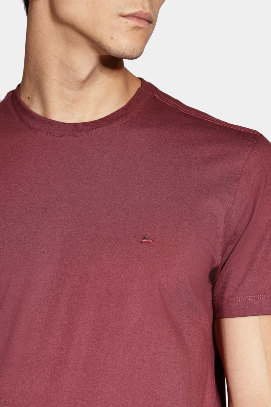 Camiseta Manga Curta Básica Bordo Cabernet — foto 3 de 4