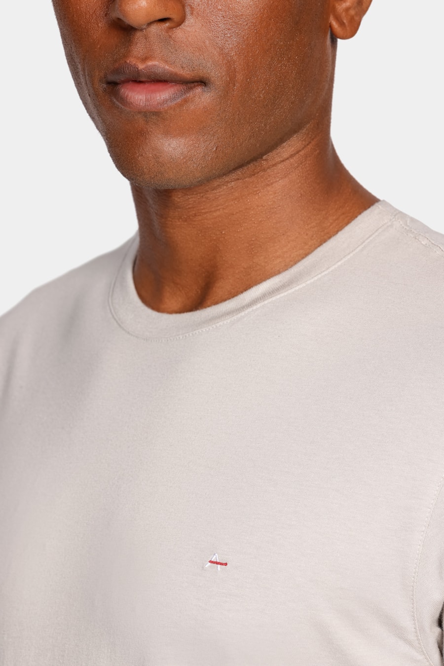 Camiseta Manga Curta Básica Cáqui Pedra — foto 3 de 4