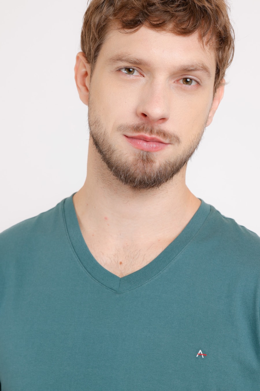 Camiseta Manga Curta Básica Com Gola v Verde Esmeralda — foto 1 de 2