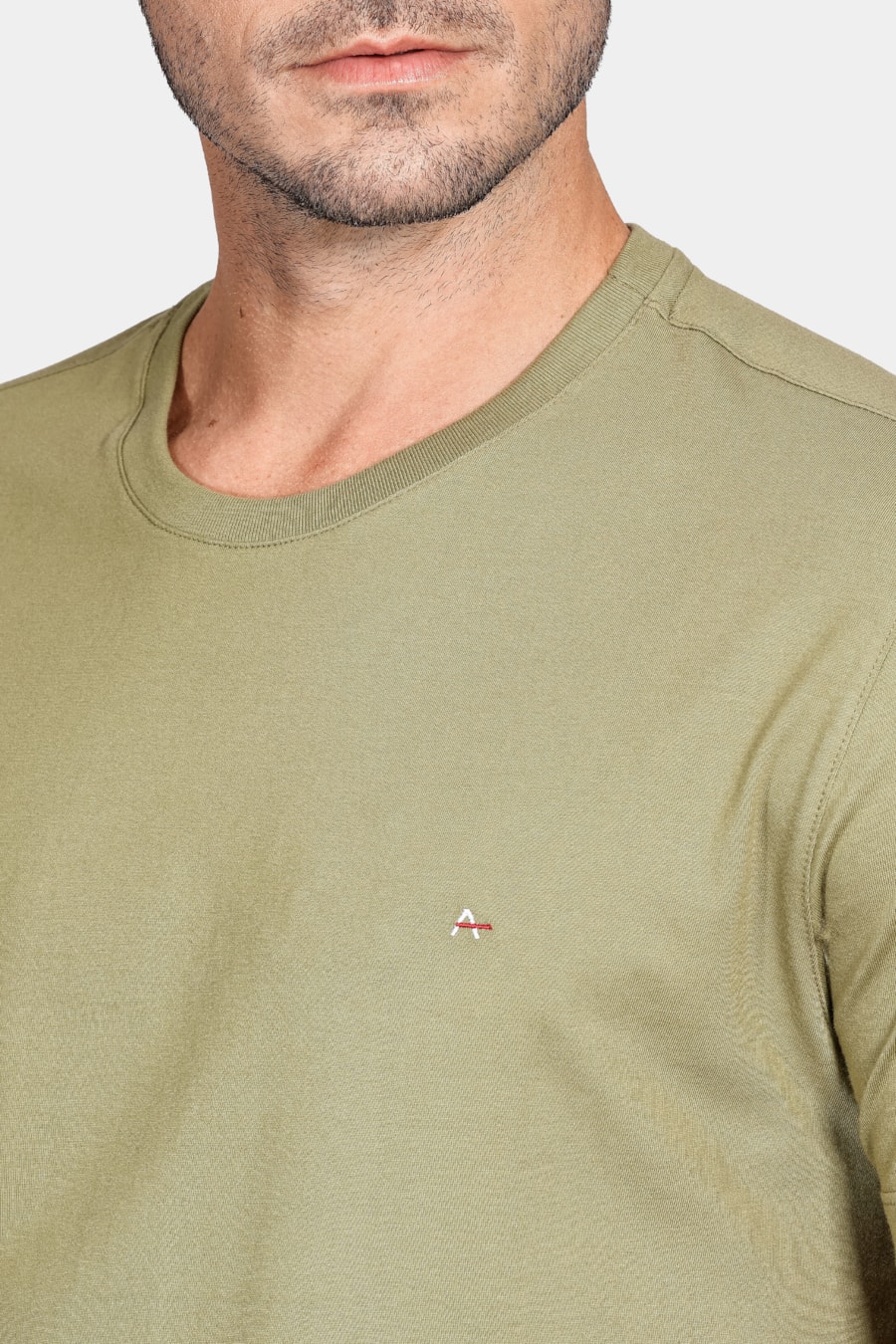 Camiseta Manga Curta Básica Verde Oliva — foto 3 de 4