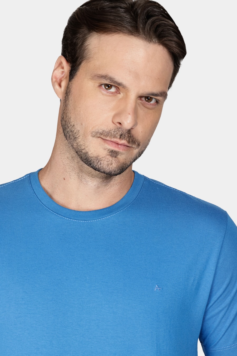 Camiseta Manga Curta Bordado Básica Azuk Cobalto — foto 3 de 5