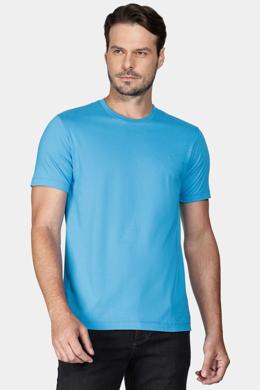 Camiseta Manga Curta Bordado Básica Azul Piscina — foto 1 de 5