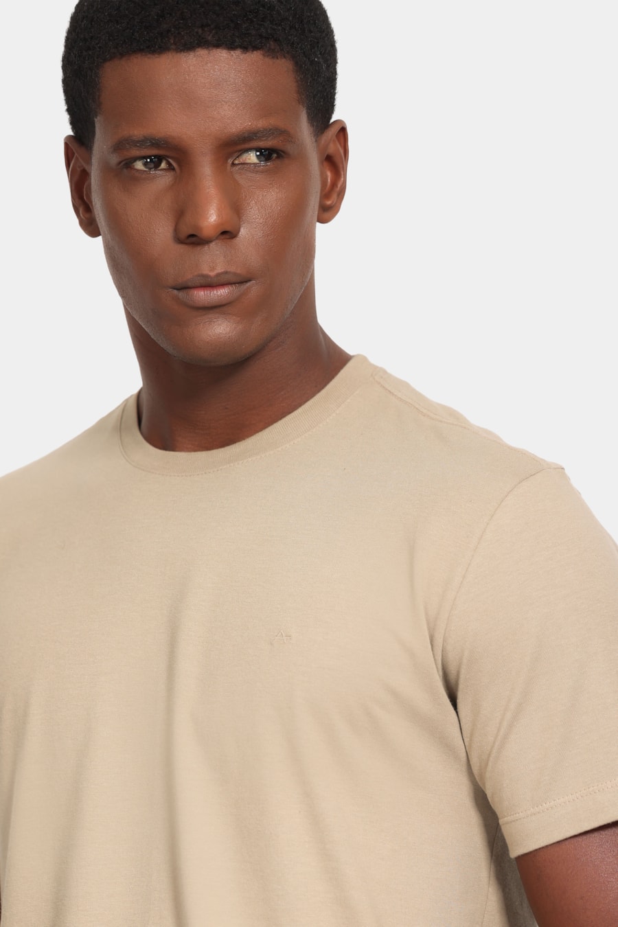 Camiseta Manga Curta Bordado Básica Caqui Mascavo 114 — foto 3 de 5