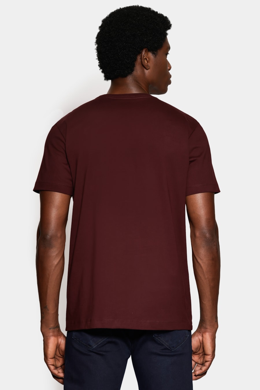 Camiseta Manga Curta Bordado Básica Marrom — foto 4 de 5