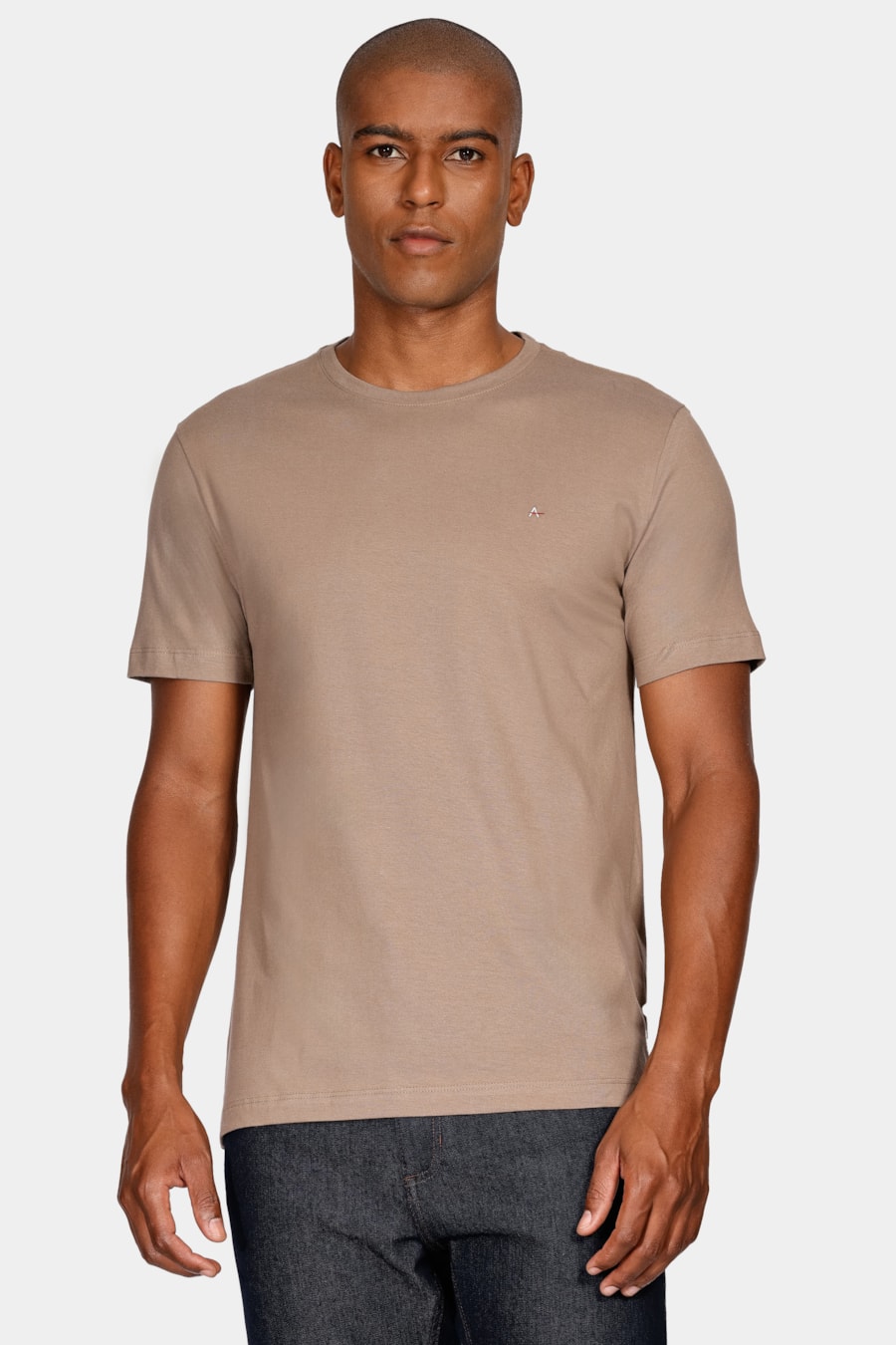 Camiseta Manga Curta Bordado Castor — foto 1 de 4