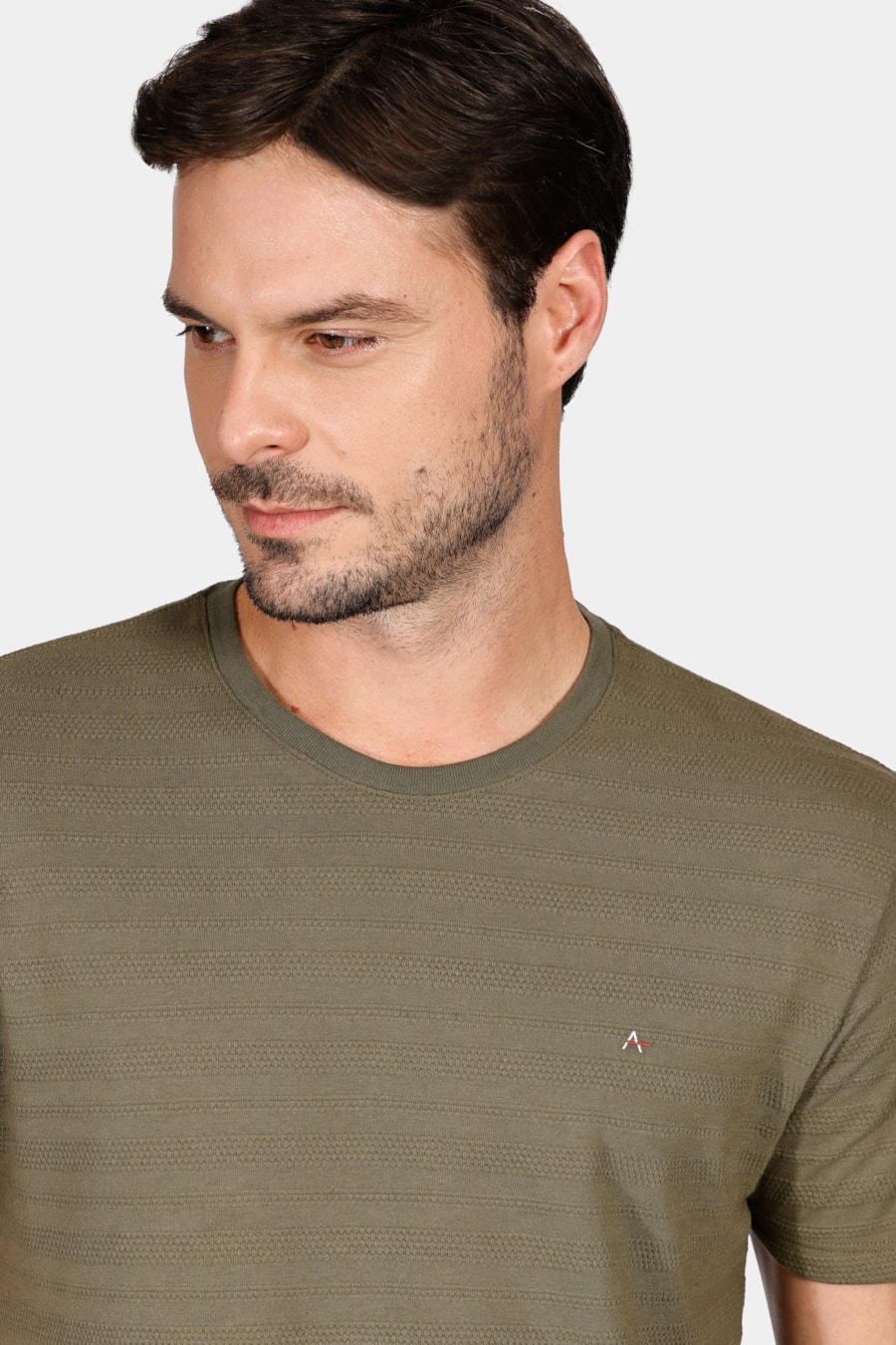 Camiseta Manga Curta Cannes Verde Militar — foto 3 de 4