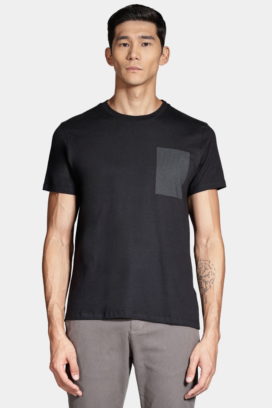 Camiseta Manga Curta Code Preto — foto 1 de 5