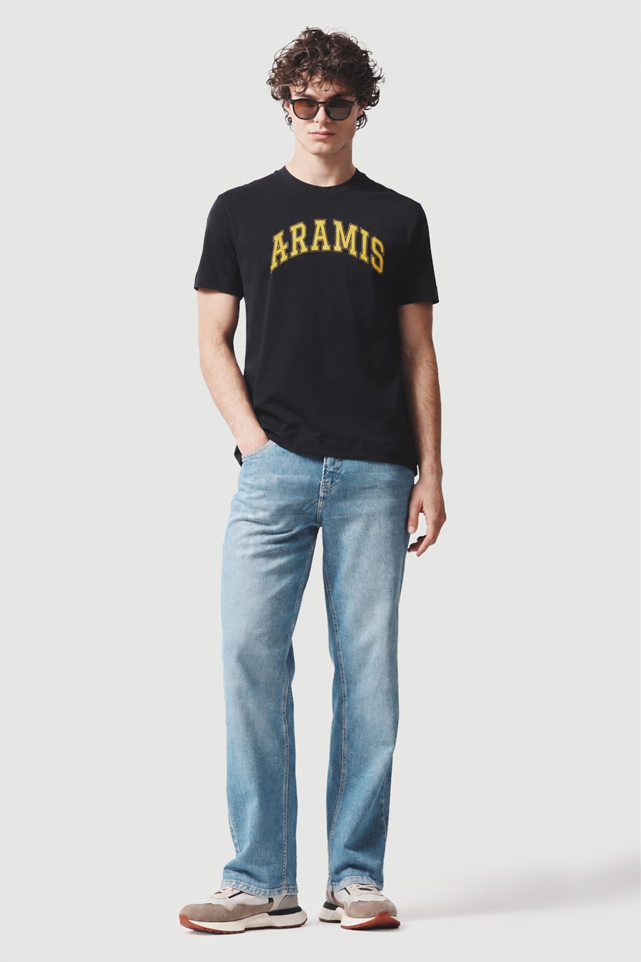Camiseta Manga Curta Estampa College Marinho — foto 2 de 5