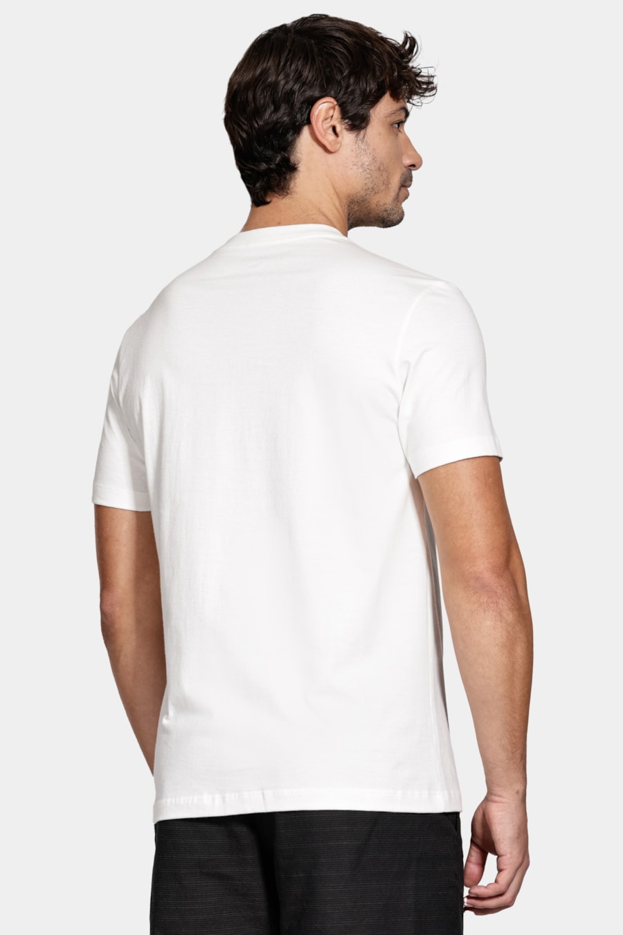 Camiseta Manga Curta Estampa Folhagem Off White — foto 4 de 5