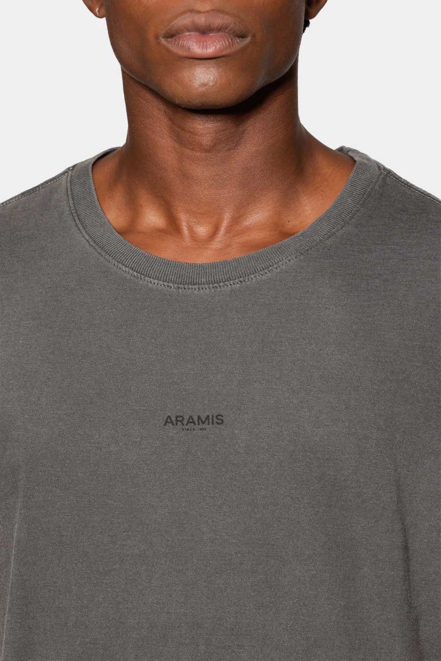Camiseta Manga Curta Estampa Frente Lavada Preto — foto 4 de 7