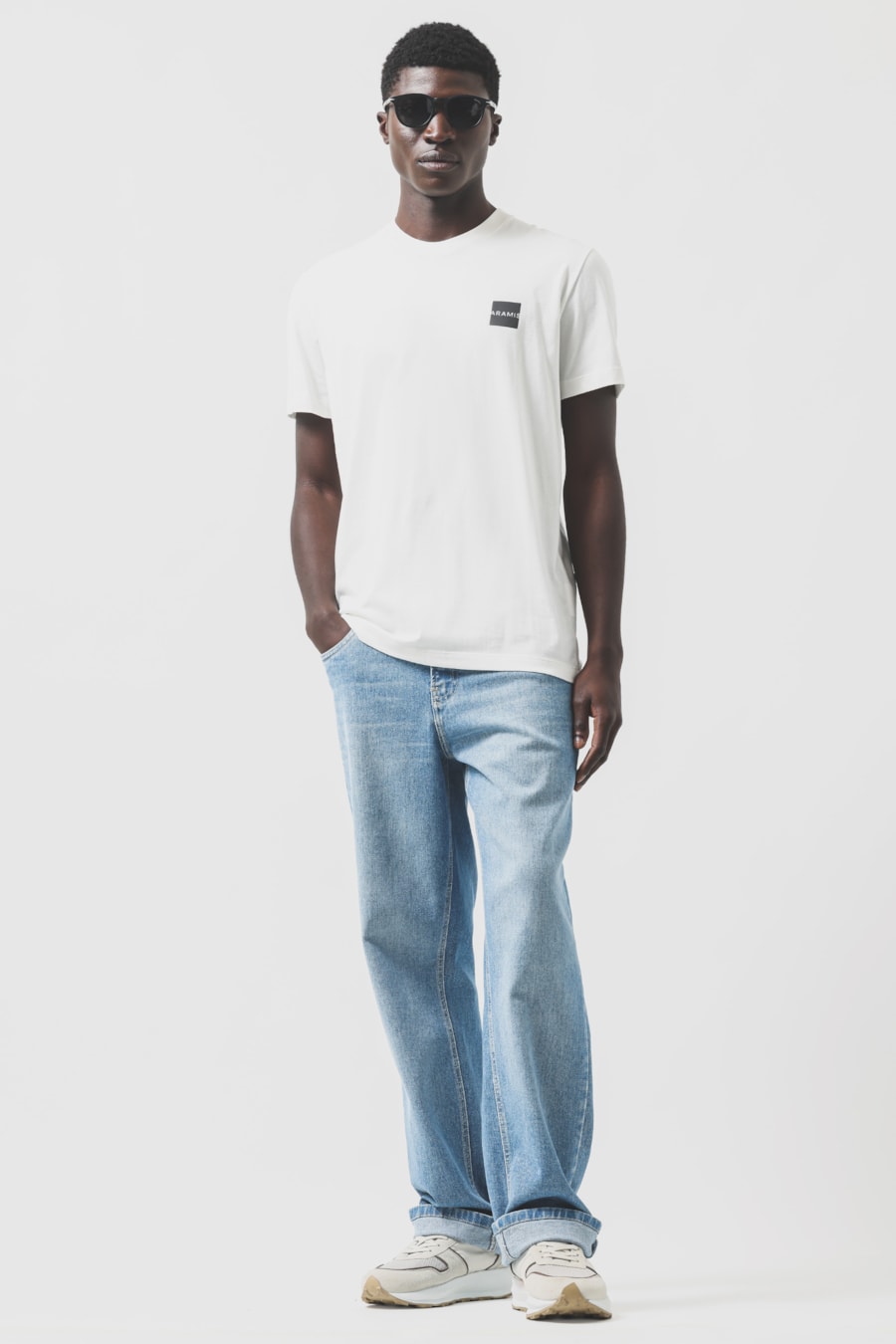 Camiseta Manga Curta Estampa Outline Off White — foto 2 de 7