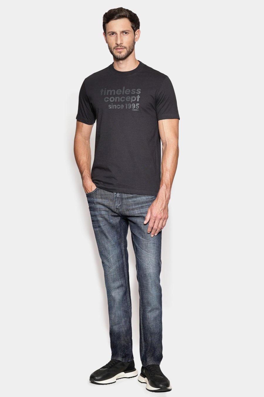 Camiseta Manga Curta Estampa Timeless Preto — foto 2 de 7