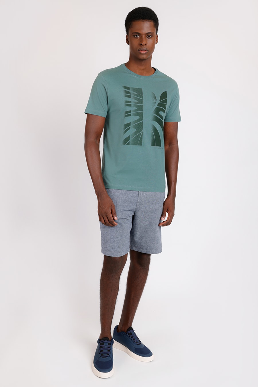 Camiseta Manga Curta Folha Degradê Verde — foto 2 de 4