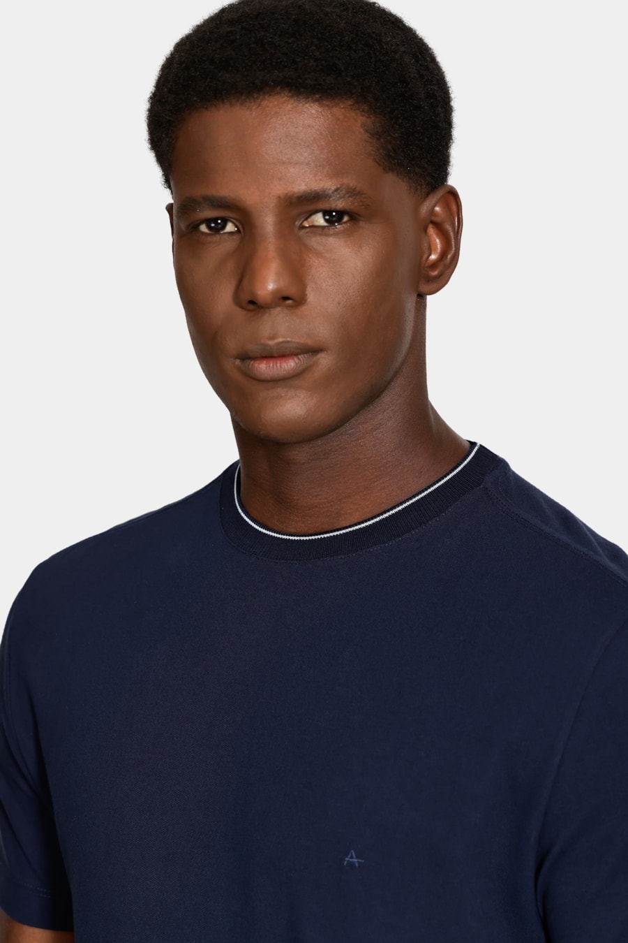 Camiseta Manga Curta Friso Gola Marinho — foto 3 de 5