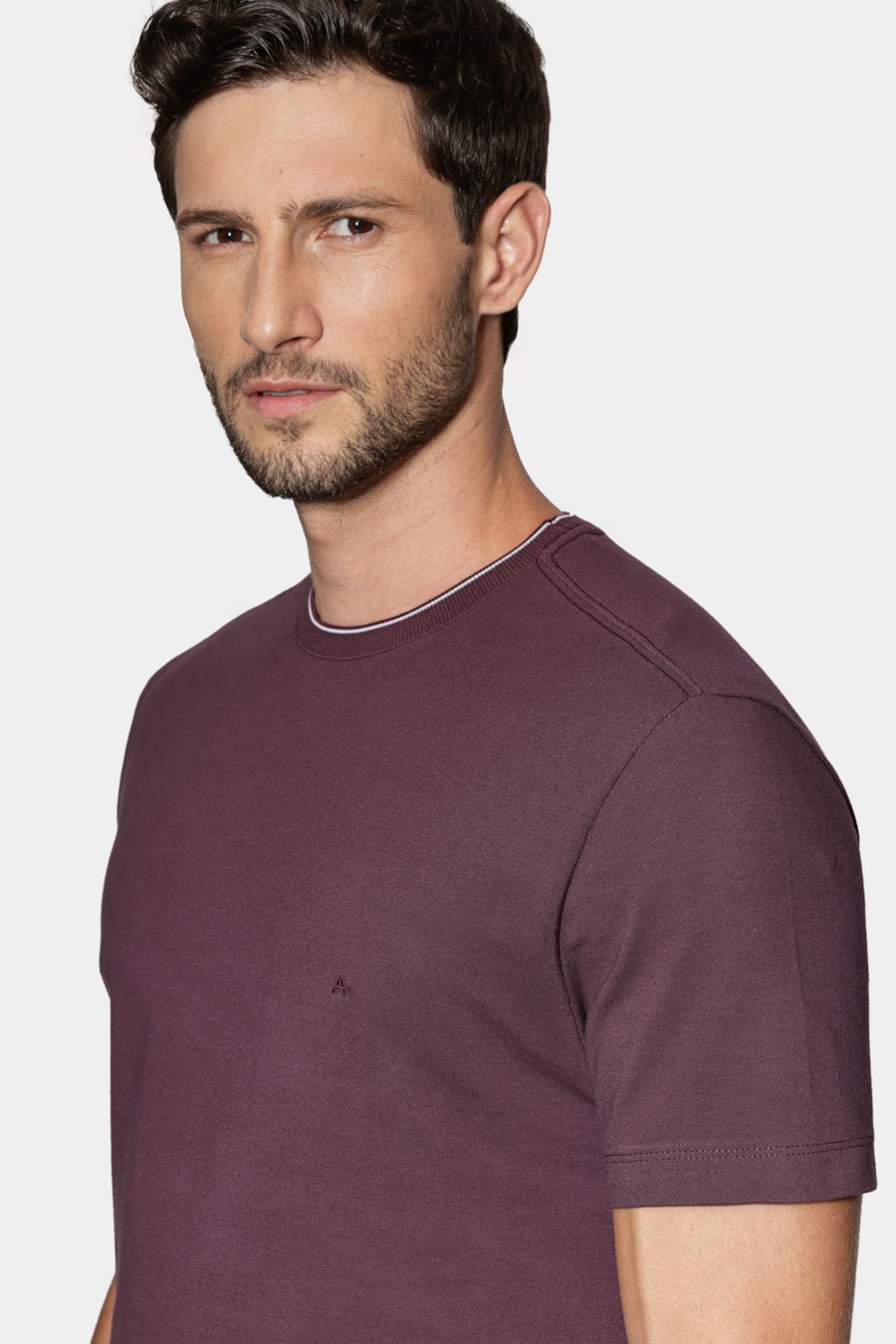 Camiseta Manga Curta Friso Gola Marrom — foto 3 de 6
