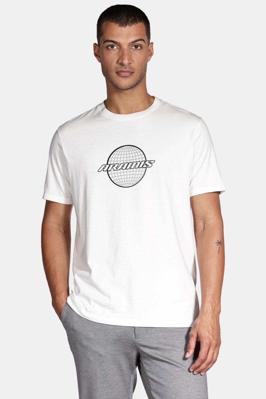 Camiseta Manga Curta Globe Off White — foto 1 de 4