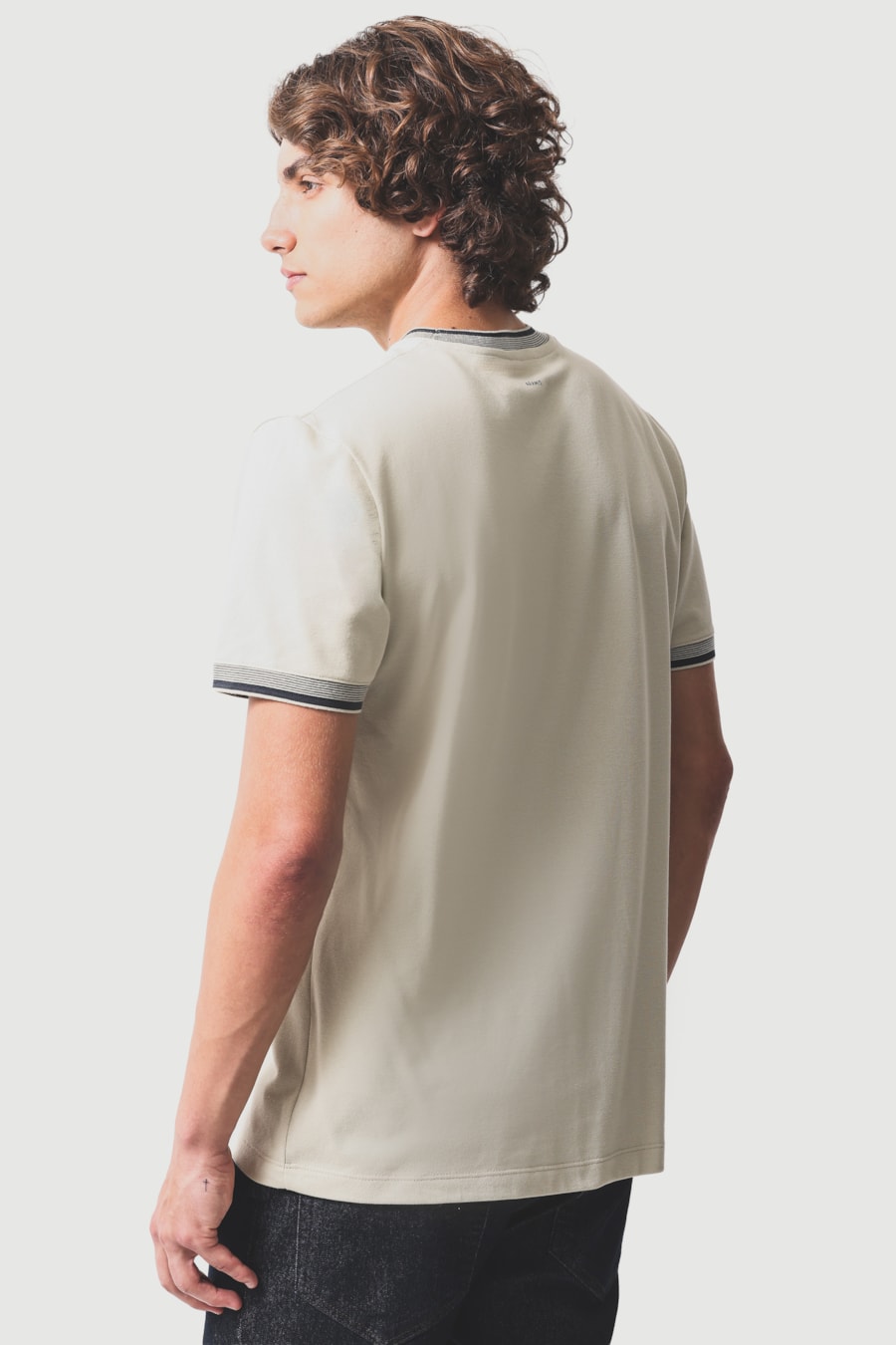 Camiseta Manga Curta Gola Com Frisos Pistache Claro 118 — foto 4 de 5